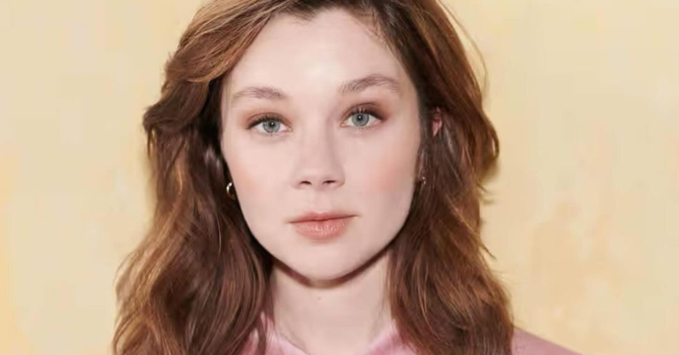 Eloise Bridgerton’s Eye Color Alteration From Julia Quinn’s Novel to Screen